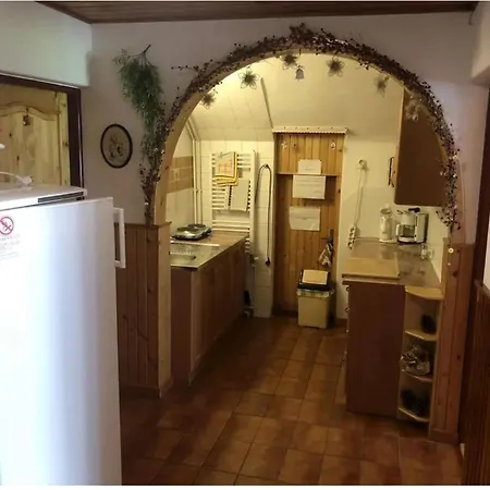 Irka Guest house *
